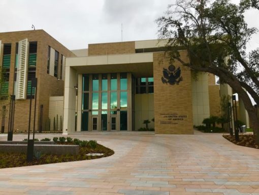 Consulados de EU en México suspenden servicios de visas