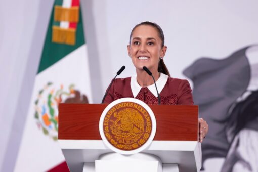Sheinbaum moderniza el sistema de salud con IA, cirugía robótica y expediente clínico digital